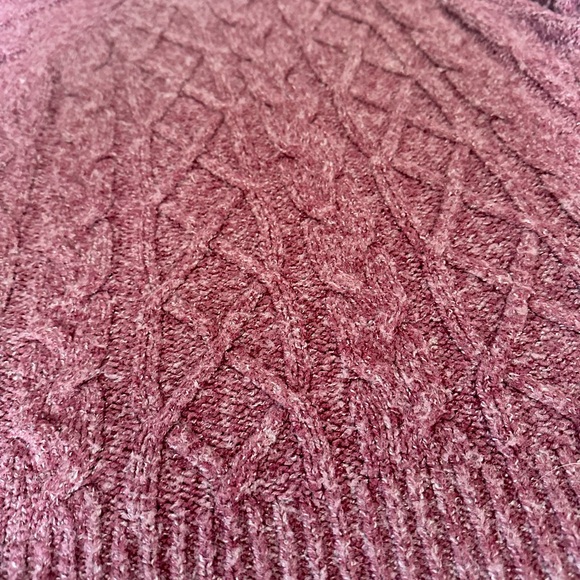 Universal Thread Turtle Neck Sweater - Picture 2 of 3